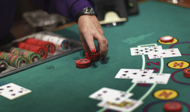Cách kiếm tiền từ casino online JBO