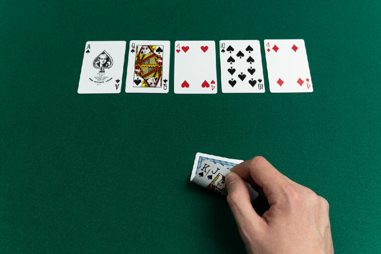 Strong Hand Poker